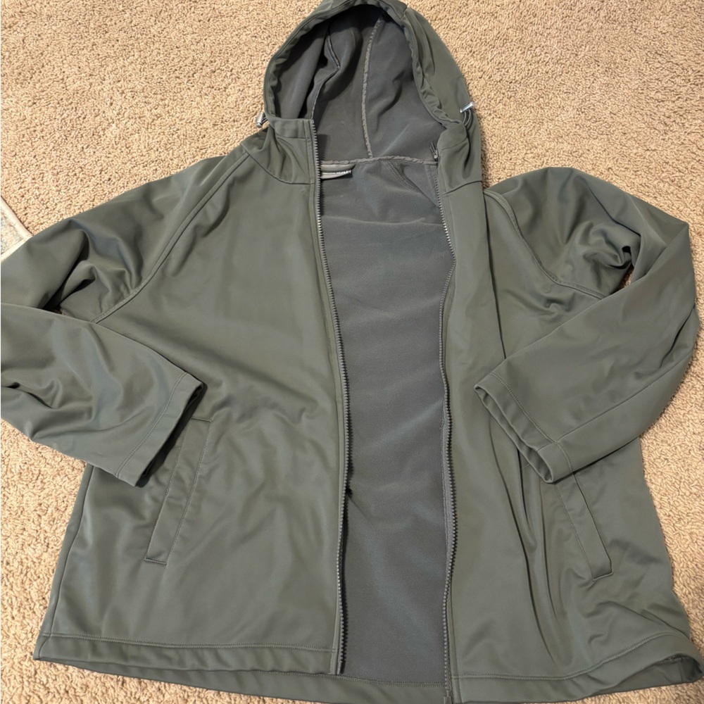 32 Degrees Olive Hooded Windbreaker